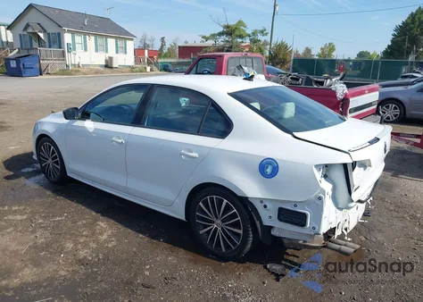 2016 Volkswagen Jetta 1.8T Sport из США, поврежденный, VIN 3VWD17AJ6GM367603